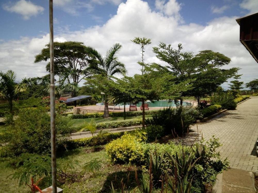 A1 Hotel And Resort Arusha Extérieur photo