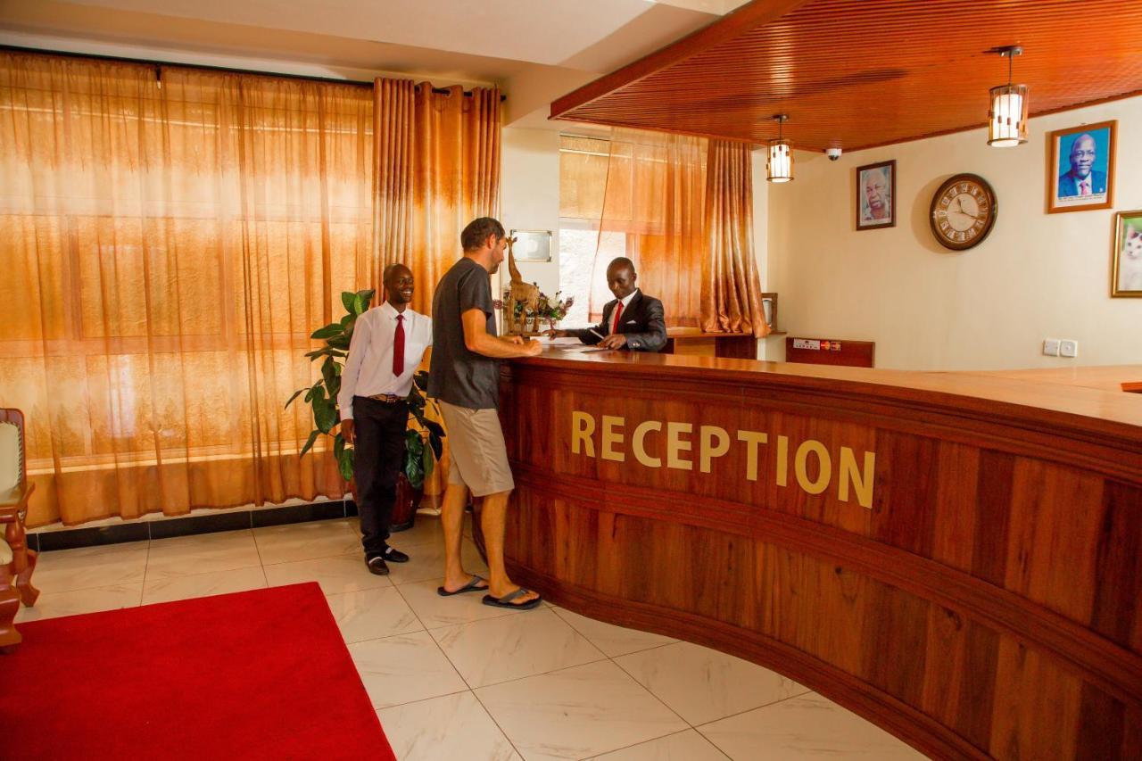 A1 Hotel And Resort Arusha Extérieur photo