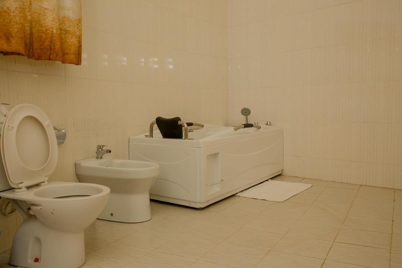 A1 Hotel And Resort Arusha Extérieur photo